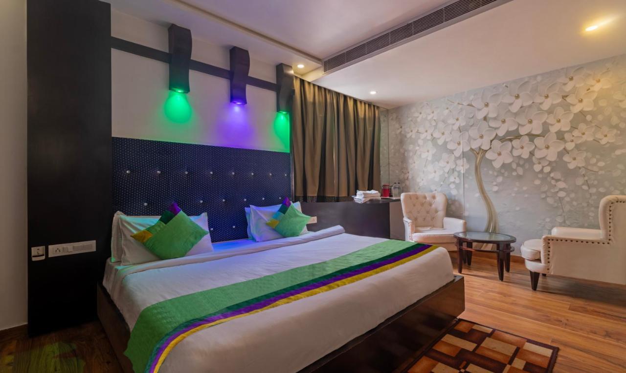 Treebo The Royal Taj, Near Taj Mahal Hotel Агра Екстериор снимка